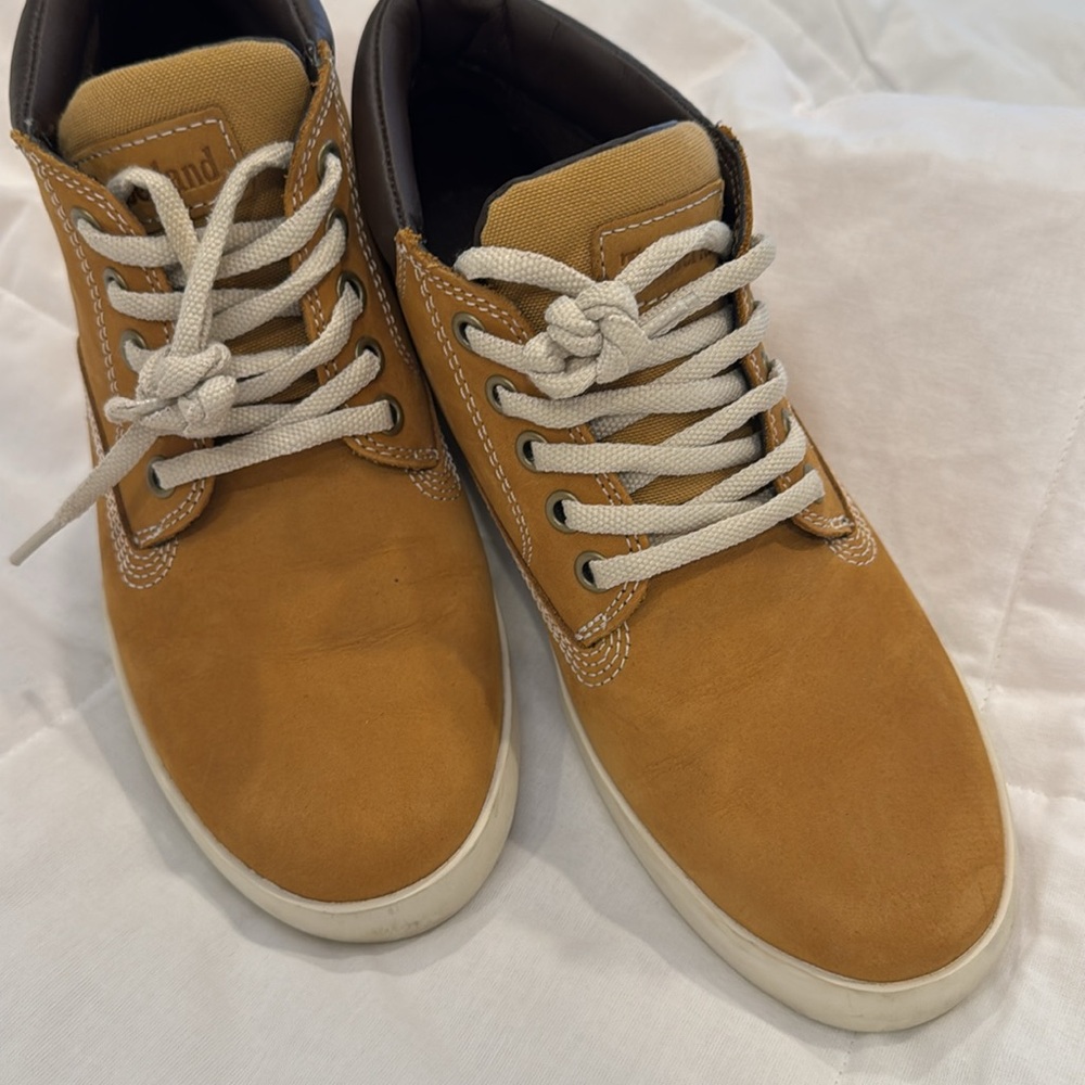 Timberland ankle sneakers size 8. Excellent condition worn once. - Picture 2 of 7